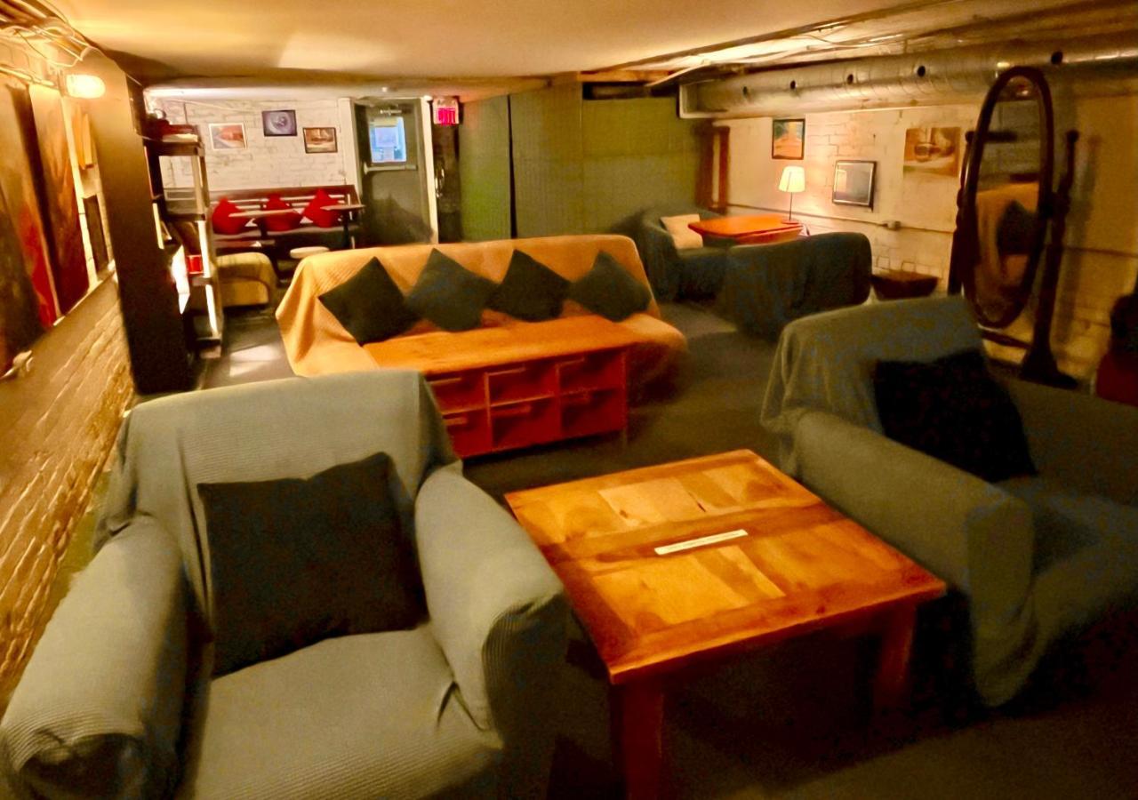 The Only Backpacker'S Inn (Adults Only) Τορόντο Εξωτερικό φωτογραφία