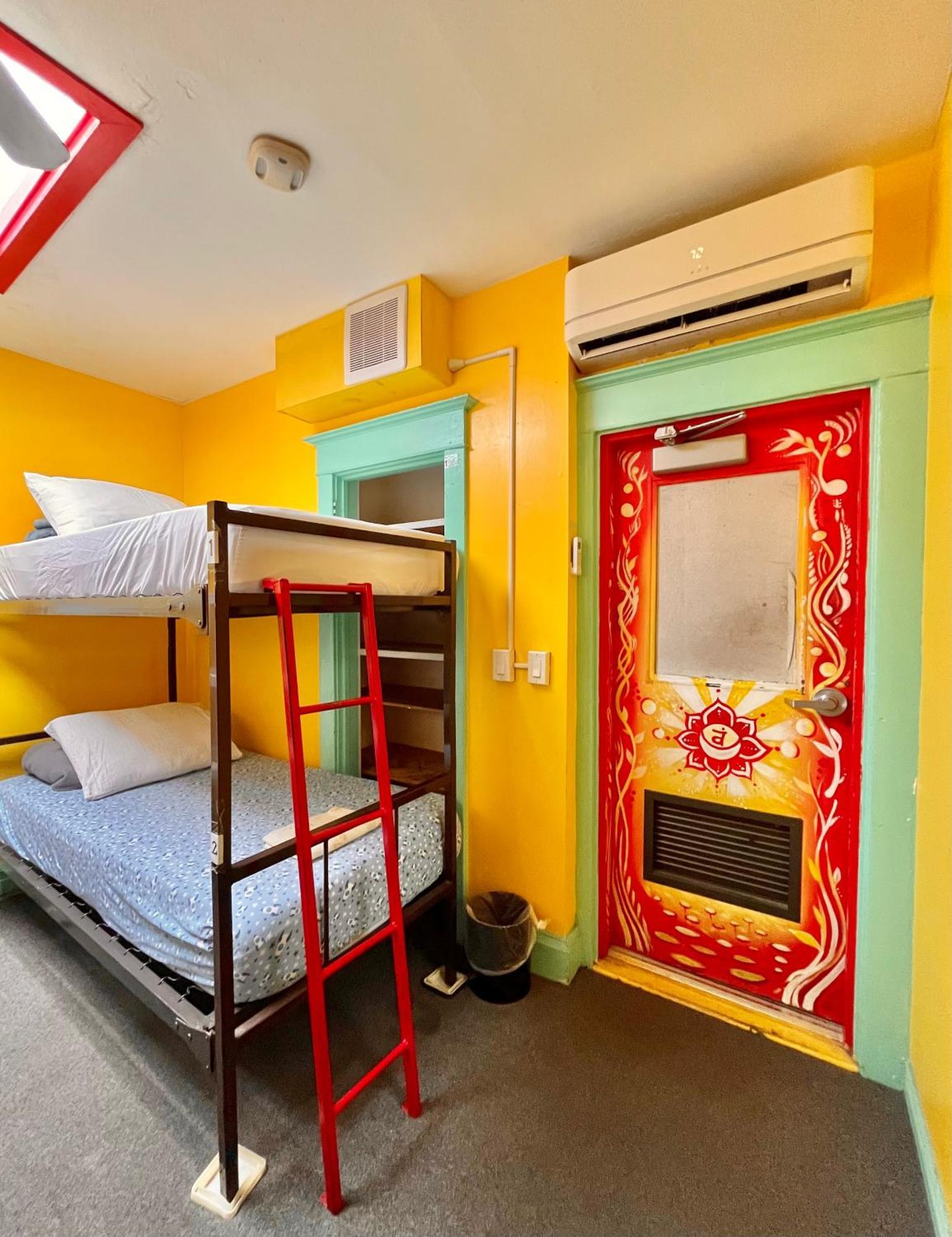 The Only Backpacker'S Inn (Adults Only) Τορόντο Εξωτερικό φωτογραφία