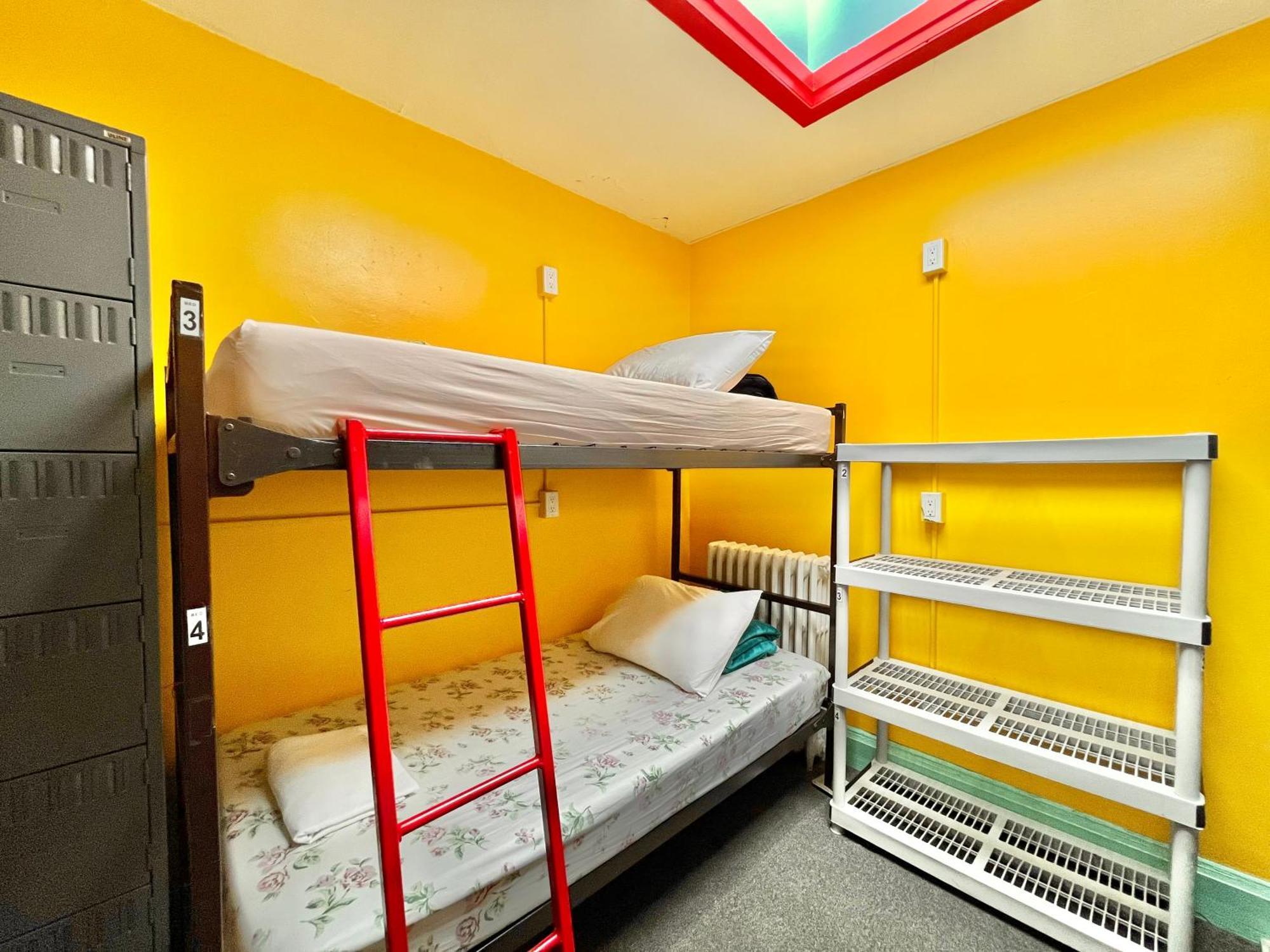 The Only Backpacker'S Inn (Adults Only) Τορόντο Εξωτερικό φωτογραφία