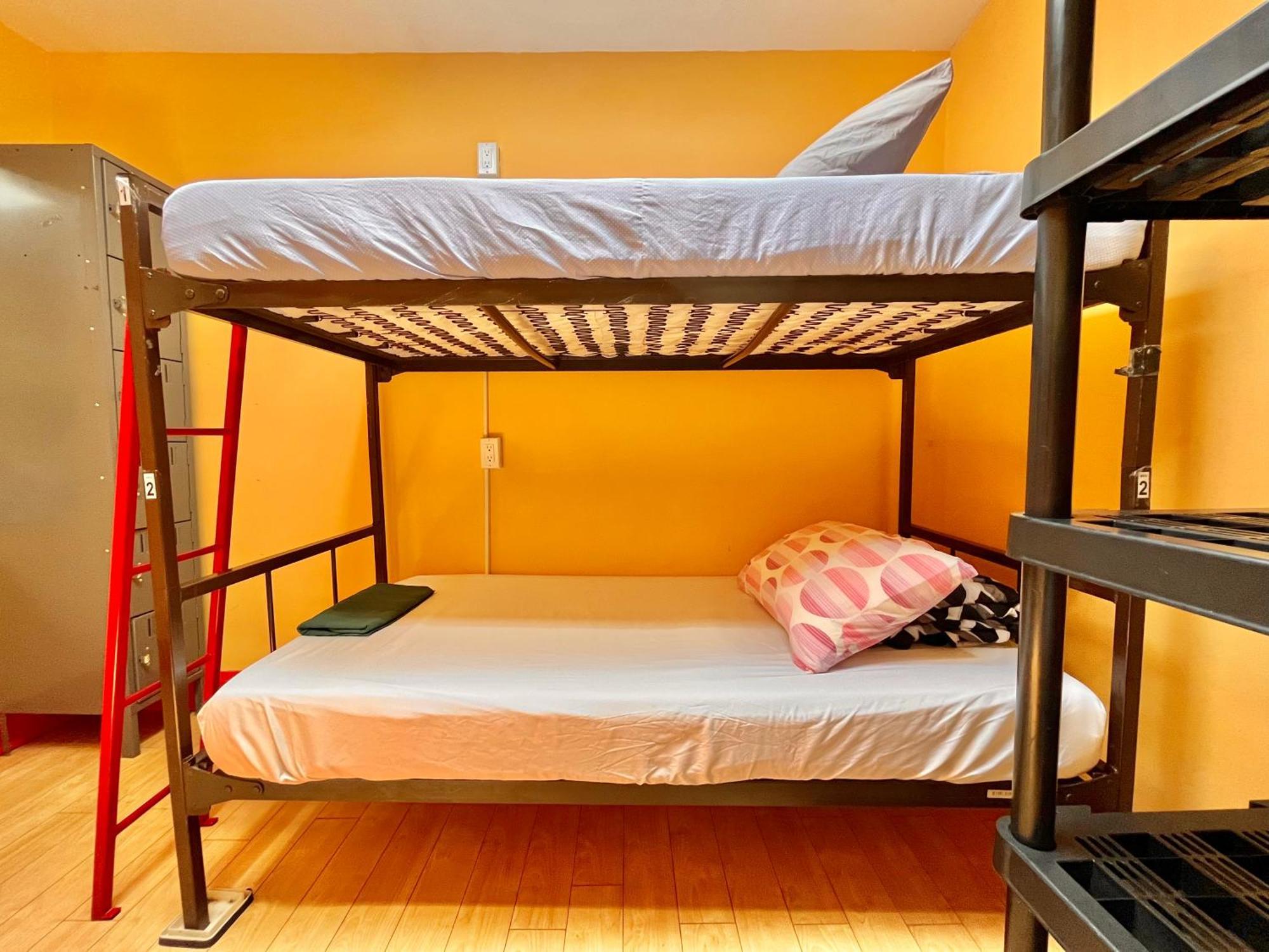 The Only Backpacker'S Inn (Adults Only) Τορόντο Εξωτερικό φωτογραφία